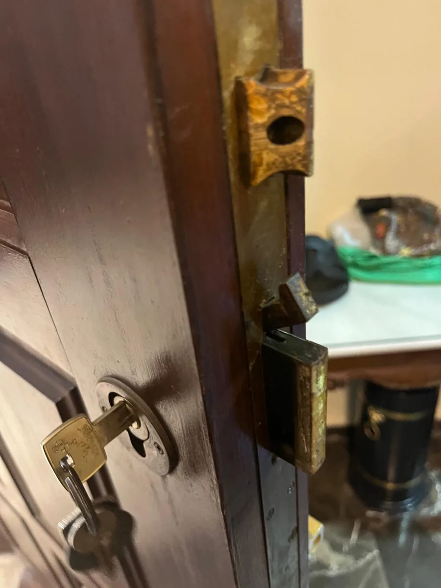 Cambio de llave y revisión de la cerradura